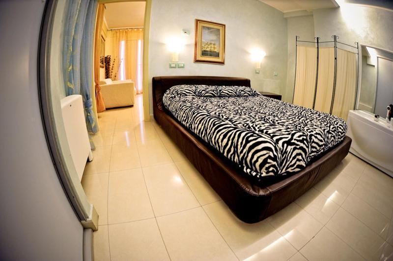 Hotel Residence Veliero Riccione Extérieur photo