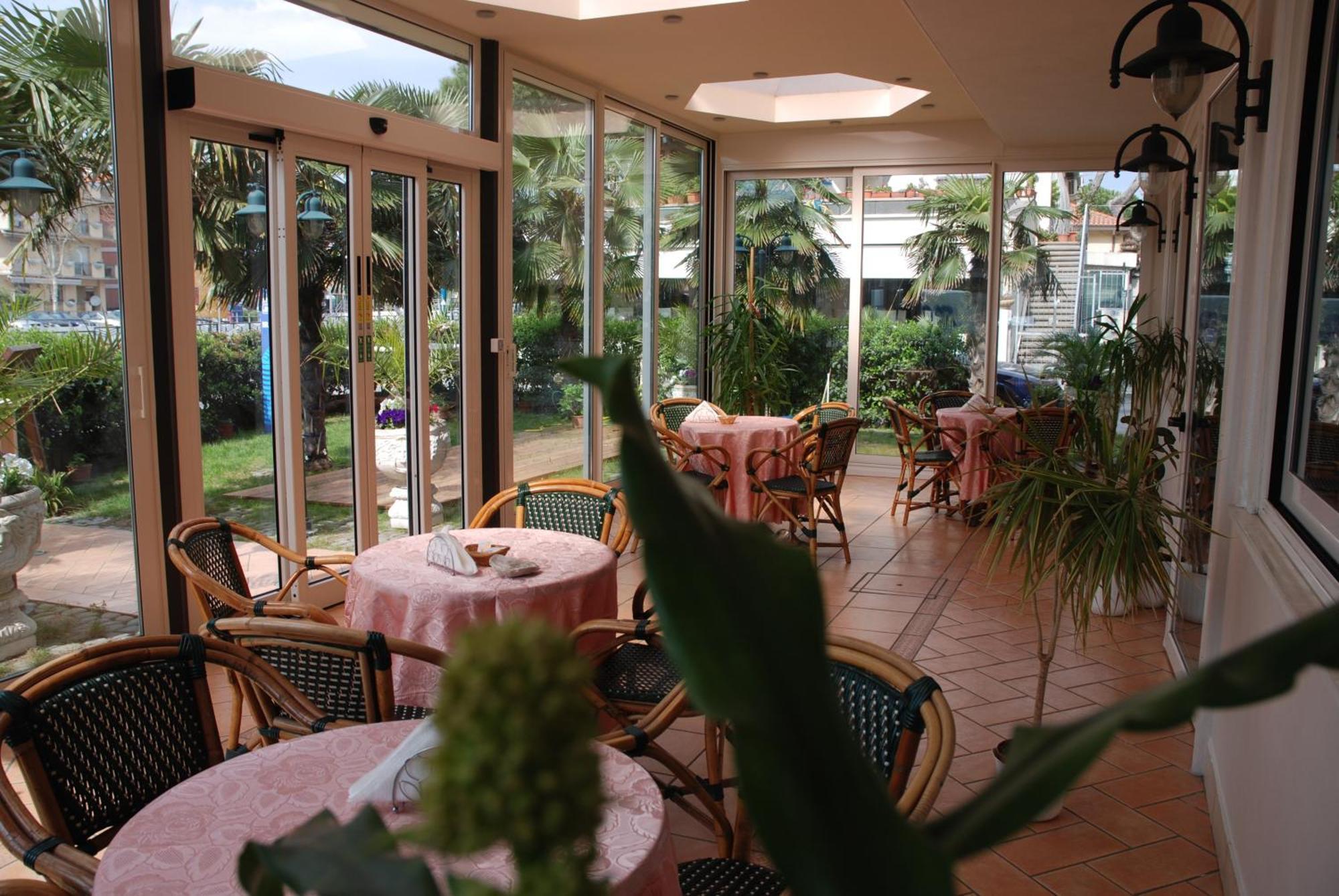 Hotel Residence Veliero Riccione Extérieur photo