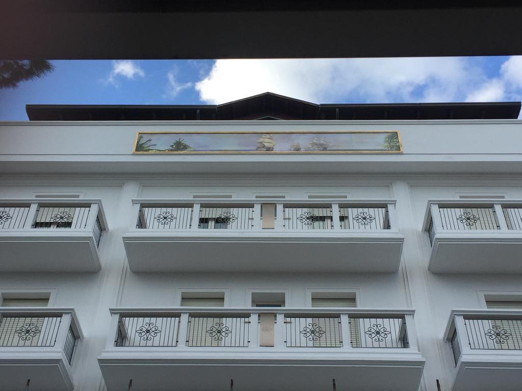 Hotel Residence Veliero Riccione Extérieur photo